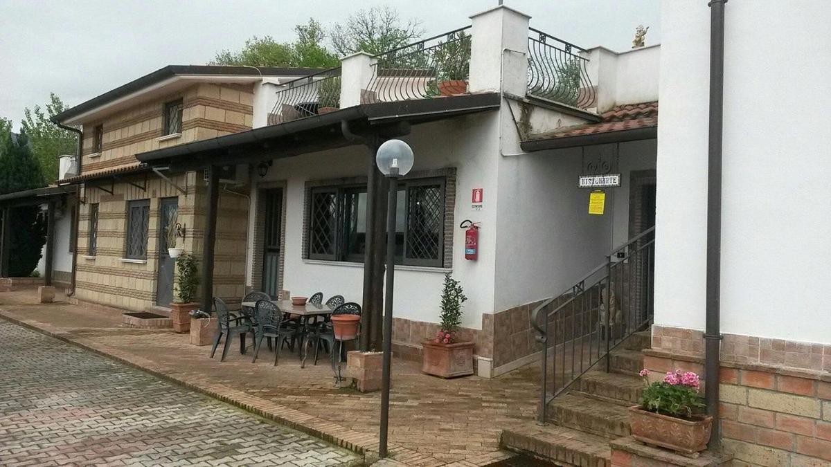 Agriturismo Borgo Nuovo Sant'Agata Dei Goti Hotel Migliara-San Silvestro ภายนอก รูปภาพ